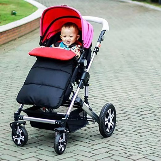 Chanceliere poussette bebe balade parc