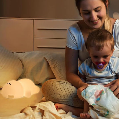 maman avec son prince joue Bebe veilleuse