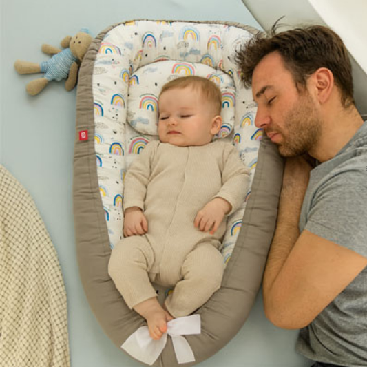 reducteur de lit bebe confortable securite et douceur