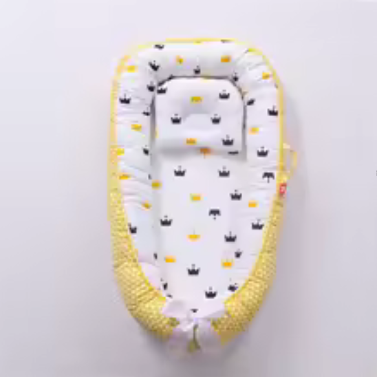 reducteur de lit bebe couronne confortable pour nuits