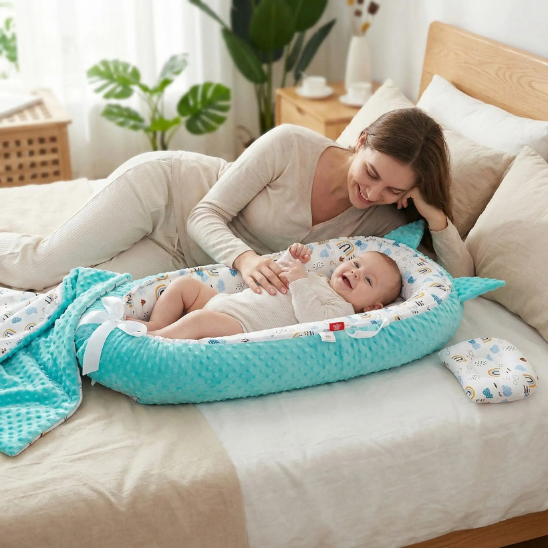 reducteur de lit bebe moelleux forme chat